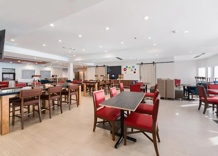 Express By Ihg Hotel