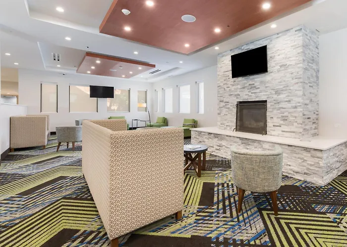 Express By Ihg Hotel Naperville