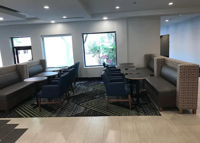 Express By Ihg 3*