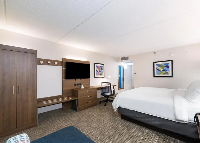 Express By Ihg Hotel Naperville