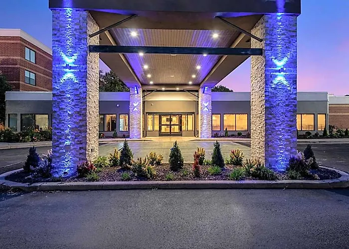 Express By Ihg Hotel 3*