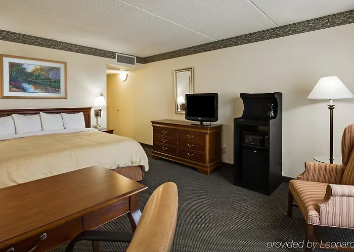 Express By Ihg Hotel Naperville