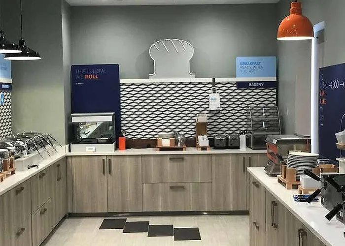 Express By Ihg Hotel
